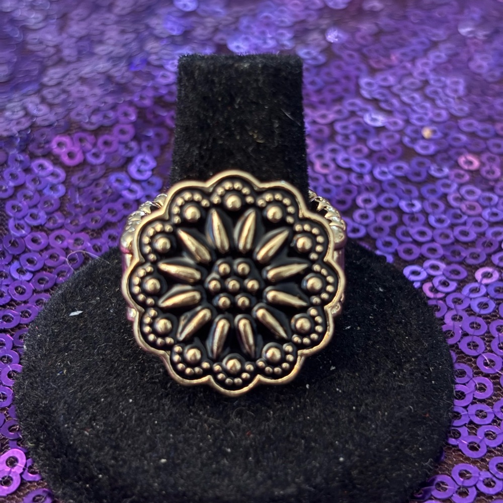 paparazzi Gold Floral Medallion Ring
